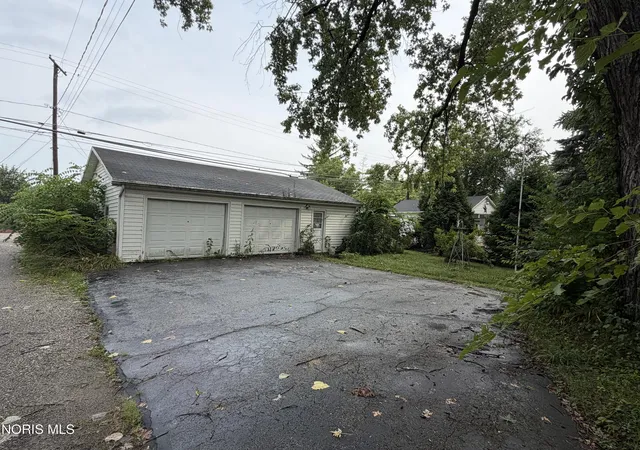 Photo 17 of Single family home for sale at 24024 E 2nd Street, Grand Rapids, OH 43522 | MLS# 10011793 | Listing updated on 2026-09-24