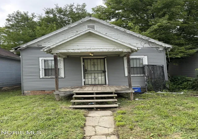 1st image of 2345 Rosedale Ave, Toledo, OH 43606 | MLS# 10011812