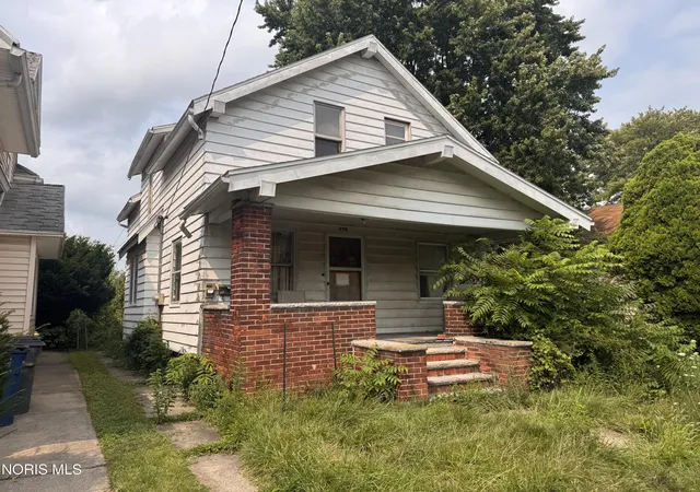 1st image of 335 E Lake St, Toledo, OH 43608 | MLS# 10011789
