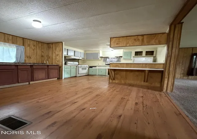 Photo 3 of Single family home for sale at 10245 Angola Rd, Swanton, OH 43558 | MLS# 10012274 | Listing updated on 2026-09-15