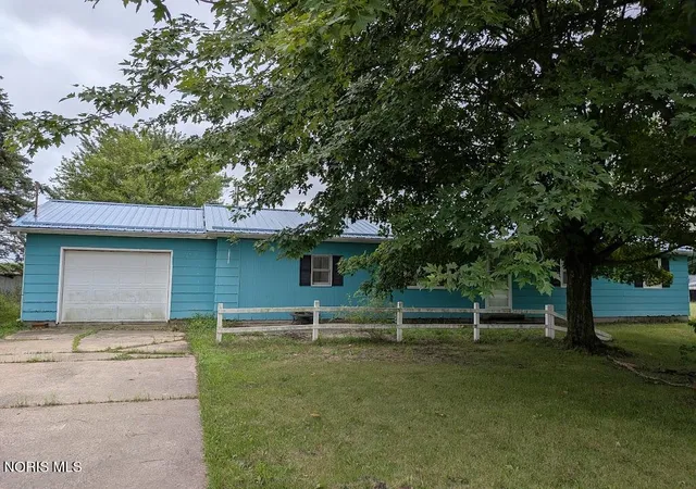 Photo 1 of Sale Pending at 10659 County Rd P3, Napoleon, OH 43545 | MLS# 10011845 | Listing updated on 2026-09-15