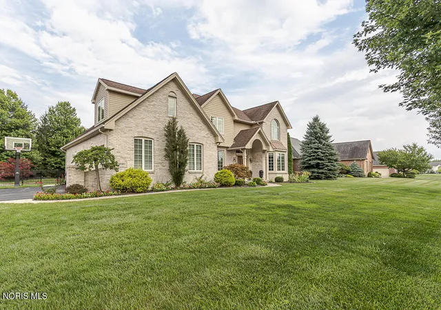 2nd image of 4810 Farm Creek Ln, Sylvania, OH 43560 | MLS# 10011804
