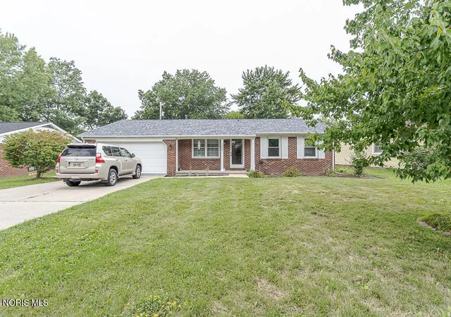 1st image of 208 Westfield Ave, Defiance, OH 43512 | MLS# 10011805
