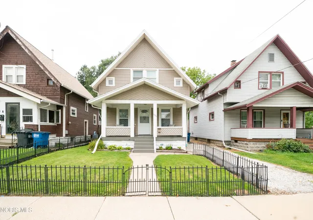 1st image of 1456 Oak St, Toledo, OH 43605 | MLS# 10011809