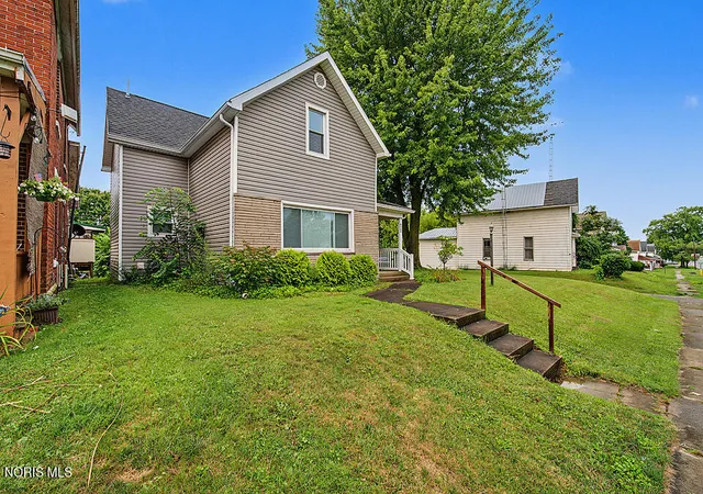 Photo 3 of Single family home for sale at 622 E Franklin St, Kenton, OH 43326 | MLS# 10011833 | Listing updated on 2026-09-22