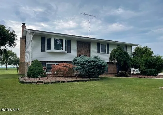 3rd image of 25410 N Fostoria Rd, Genoa, OH 43430 | MLS# 10011876
