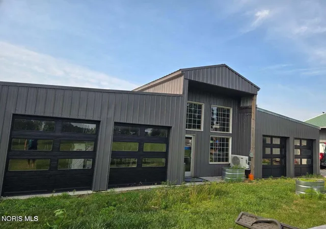 1st image of 13554 Mohler Rd, Grand Rapids, OH 43522 | MLS# 10011848