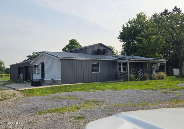Photo 3 of Single family home for sale at 13554 Mohler Rd, Grand Rapids, OH 43522 | MLS# 10011848 | Listing updated on 2026-08-13
