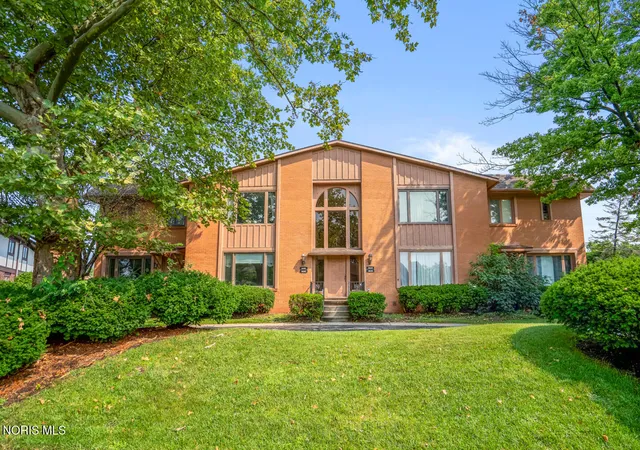 1st image of 6626 Kingsbridge Dr, Sylvania, OH 43560 | MLS# 10011911
