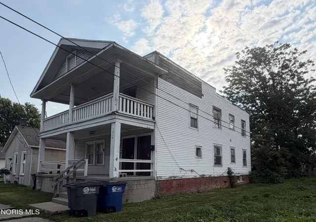 Photo 3 of Multi family home for sale at 1916 Chase St, Toledo, OH 43611 | MLS# 10011934 | Listing updated on 2026-09-16