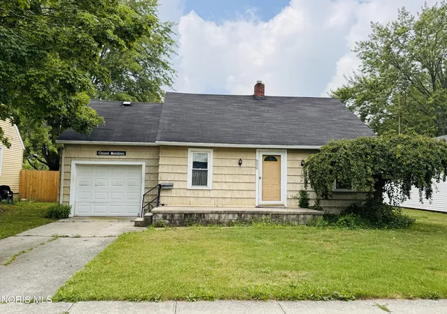 1st image of 906 S Cherry St, Bryan, OH 43506 | MLS# 10011894