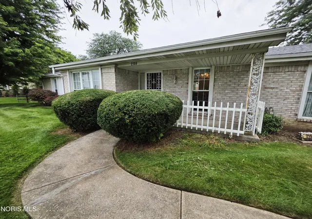 2nd image of 2159 Shoreland Ave, Toledo, OH 43611 | MLS# 10011891