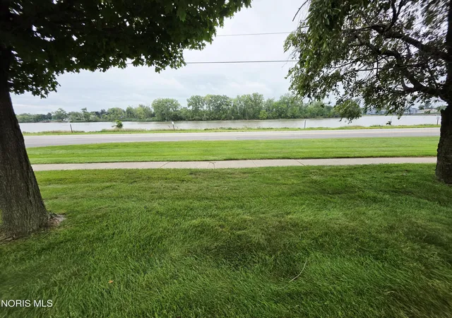 4th image of 2159 Shoreland Ave, Toledo, OH 43611 | MLS# 10011891
