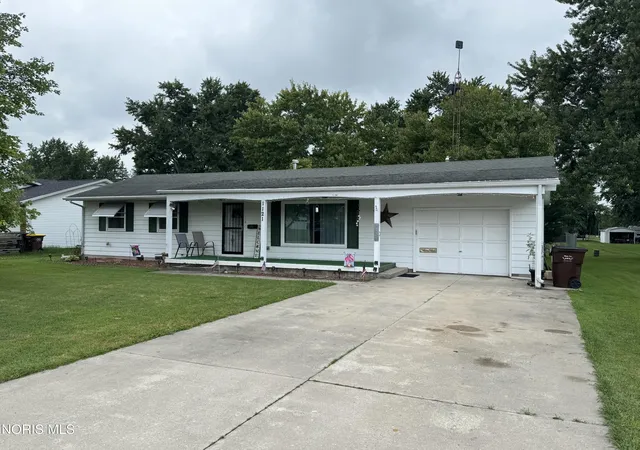 Photo 2 of Sale Pending at 1121 Cherry St, Montpelier, OH 43543 | MLS# 10011949 | Listing updated on 2026-09-11