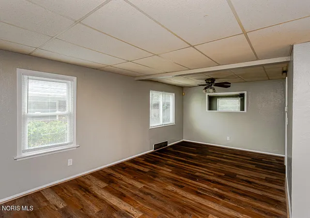 Photo 2 of Single family home for sale at 5435 Douglas Rd, Toledo, OH 43613 | MLS# 10011991 | Listing updated on 2026-08-27
