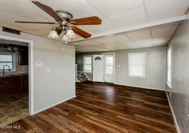 Photo 3 of Single family home for sale at 5435 Douglas Rd, Toledo, OH 43613 | MLS# 10011991 | Listing updated on 2026-08-27