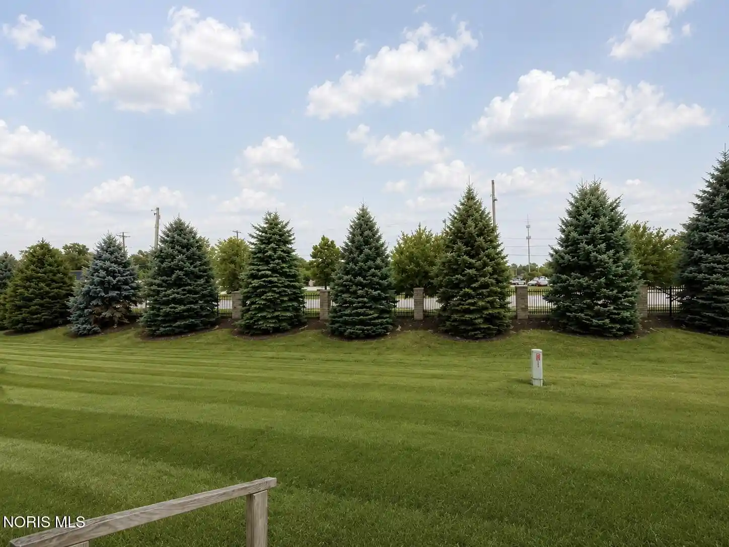 Listing Photo 21 - Condo for sale in 2547 Lake Vis Dr located at 2547 Lake Vis Dr, Toledo, OH 43614 - Unit 2547 Lake Vista Dr