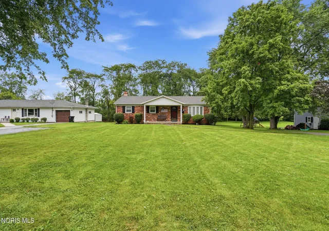 Photo 2 of Single family home for sale at 11091 Autumn Ln, Fostoria, OH 44830 | MLS# 10012029 | Listing updated on 2026-08-30