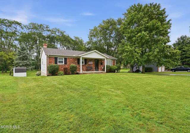 Photo 4 of Single family home for sale at 11091 Autumn Ln, Fostoria, OH 44830 | MLS# 10012029 | Listing updated on 2026-08-30