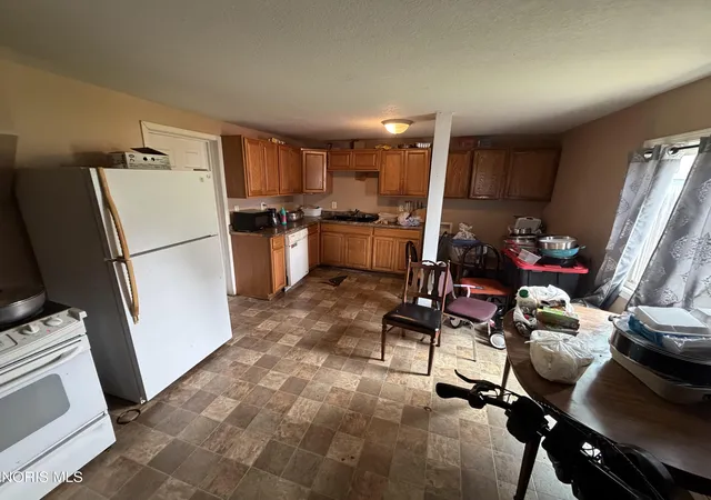 2nd image of 119 Garfield Ave, Findlay, OH 45840 | MLS# 10011960