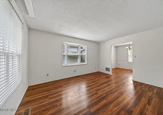 5th image of 2416 Springmill Rd, Findlay, OH 45840 | MLS# 10012177