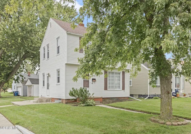 2nd image of 3040 Strathmoor Ave, Toledo, OH 43614 | MLS# 10011979