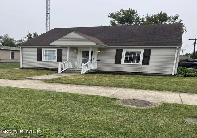 Photo 1 of Single family home for sale at 223 Larkins St, Findlay, OH 45840 | MLS# 10011987 | Listing updated on 2026-08-18