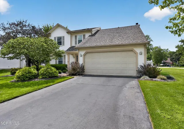Photo 4 of Single family home for sale at 3845 Pepperwood Ct, Sylvania, OH 43560 | MLS# 10012009 | Listing updated on 2026-08-30
