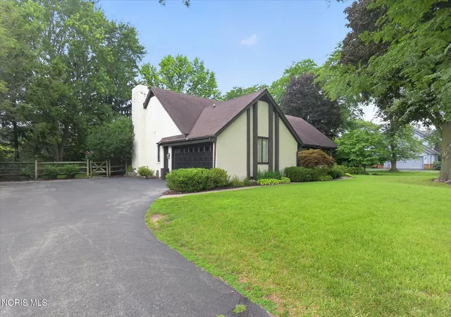 2nd image of 2945 Riva Ridge Rd, Ottawa Hills, OH 43615 | MLS# 10012012