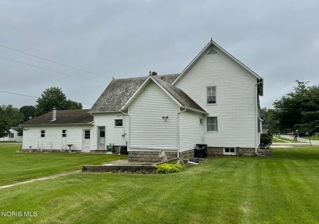 Photo 2 of Single family home for sale at 310 W Rings St, West Unity, OH 43570 | MLS# 10011988 | Listing updated on 2026-08-14