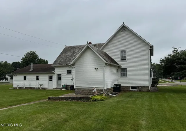 Photo 3 of Single family home for sale at 310 W Rings St, West Unity, OH 43570 | MLS# 10011988 | Listing updated on 2026-08-14
