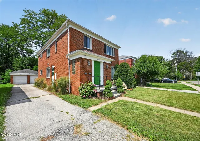 2nd image of 2157 Evansdale Ave, Toledo, OH 43607 | MLS# 10011989