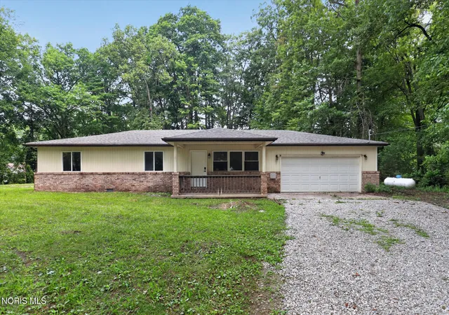 Photo 4 of Single family home for sale at 10660 Frankfort Rd, Holland, OH 43528 | MLS# 10012010 | Listing updated on 2026-10-04