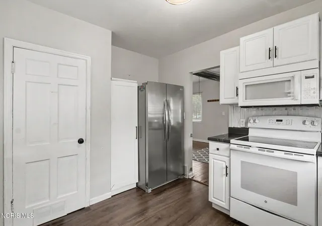 Photo 4 of Single family home for sale at 5518 Merriman Dr, Sylvania, OH 43560 | MLS# 10012015 | Listing updated on 2026-09-23