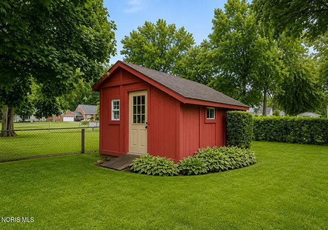 Photo 4 of Single family home for sale at 5715 Sloan Rd, Toledo, OH 43615 | MLS# 10012142 | Listing updated on 2026-09-20
