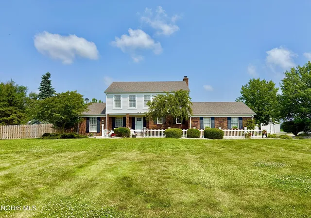 Photo 2 of Single family home for sale at 7539 Brown Rd, Curtice, OH 43412 | MLS# 10012020 | Listing updated on 2026-08-25