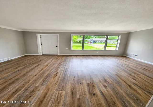 2nd image of 5513 Fleet Rd, Toledo, OH 43615 | MLS# 10012030