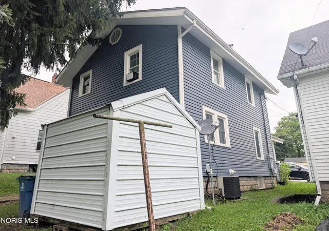 Photo 3 of Single family home for sale at 217 S Harrison St, Montpelier, OH 43543 | MLS# 10012023 | Listing updated on 2026-09-30