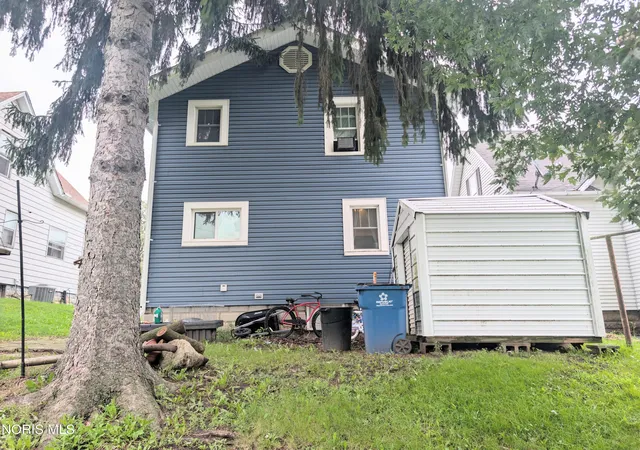 Photo 4 of Single family home for sale at 217 S Harrison St, Montpelier, OH 43543 | MLS# 10012023 | Listing updated on 2026-09-30