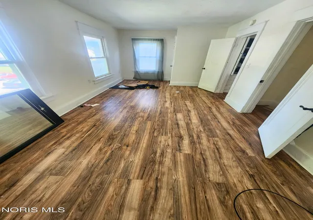 Photo 3 of Sale Pending at 3231 Kimball Ave, Toledo, OH 43610 | MLS# 10012032 | Listing updated on 2026-09-16