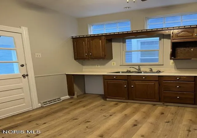 5th image of 918 Prouty Ave, Toledo, OH 43609 | MLS# 10012034