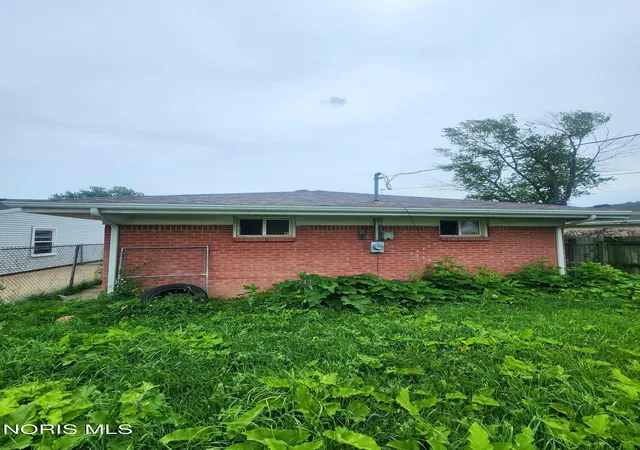 Photo 18 of Single family home for sale at 557 Whitlock Ave, Toledo, OH 43605 | MLS# 10012035 | Listing updated on 2026-10-27