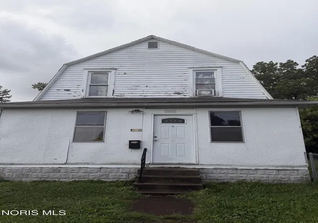 1st image of 301 W Oakland St, Toledo, OH 43608 | MLS# 10012033