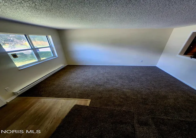 Photo 3 of Single family home for sale at 1024 Ranch Dr, Toledo, OH 43607 | MLS# 10012036 | Listing updated on 2026-10-05