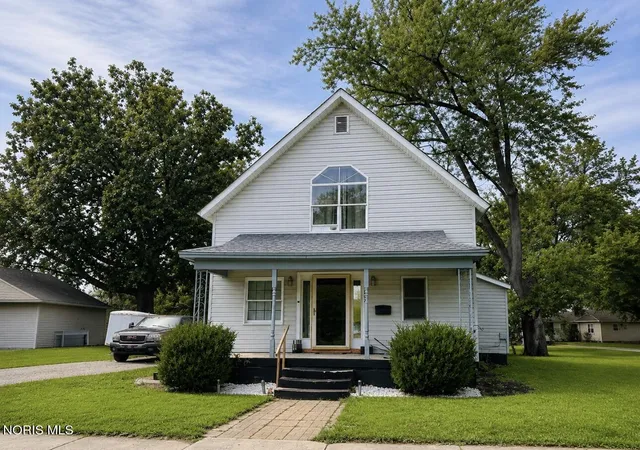 Photo 1 of Single family home for sale at 807 Delaware Ave, Montpelier, OH 43543 | MLS# 10012039 | Listing updated on 2026-08-31