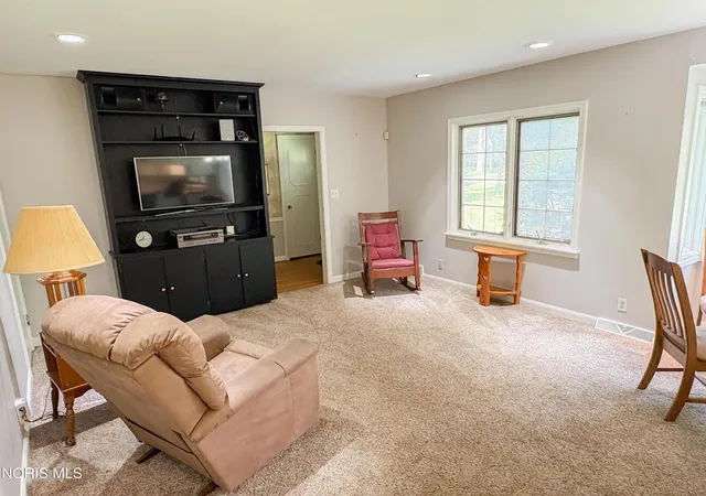 Photo 3 of Single family home for sale at 4911 Rolandale Ave, Toledo, OH 43623 | MLS# 10012278 | Listing updated on 2026-09-10