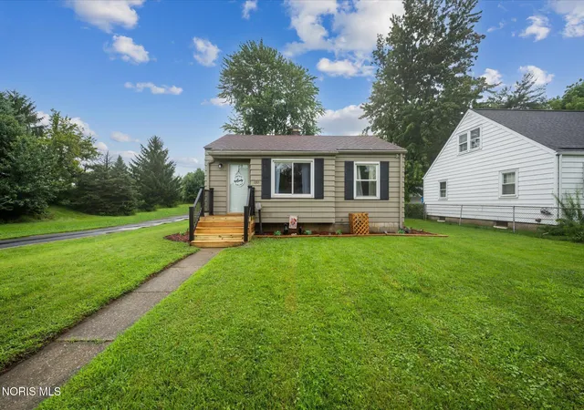 2nd image of 1301 Stanwix Dr, Toledo, OH 43614 | MLS# 10012055