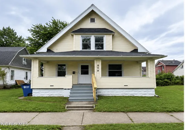 1st image of 202 Hathaway St, Toledo, OH 43605 | MLS# 10012133