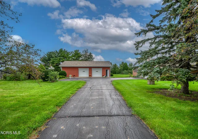 5th image of 19970 Mccutcheonville Rd, Pemberville, OH 43450 | MLS# 10012098