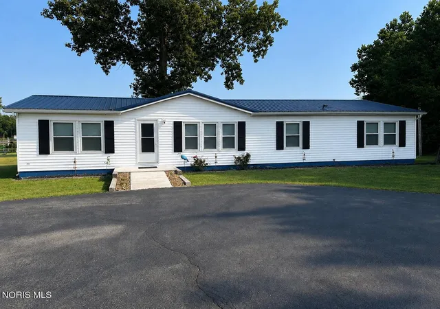 1st image of 608 Oneida Ave, Montpelier, OH 43543 | MLS# 10012057